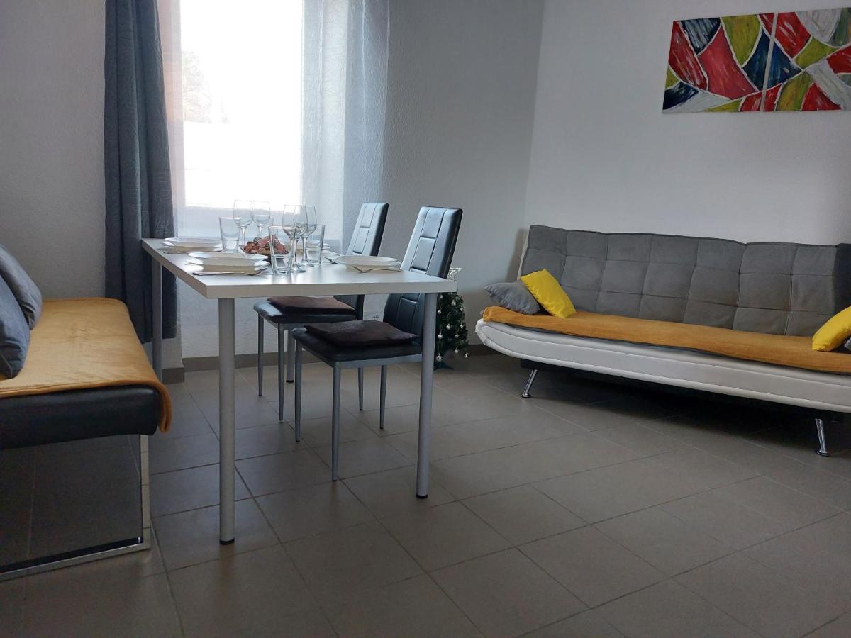 Koller Apartmanház Sarvar Exterior foto