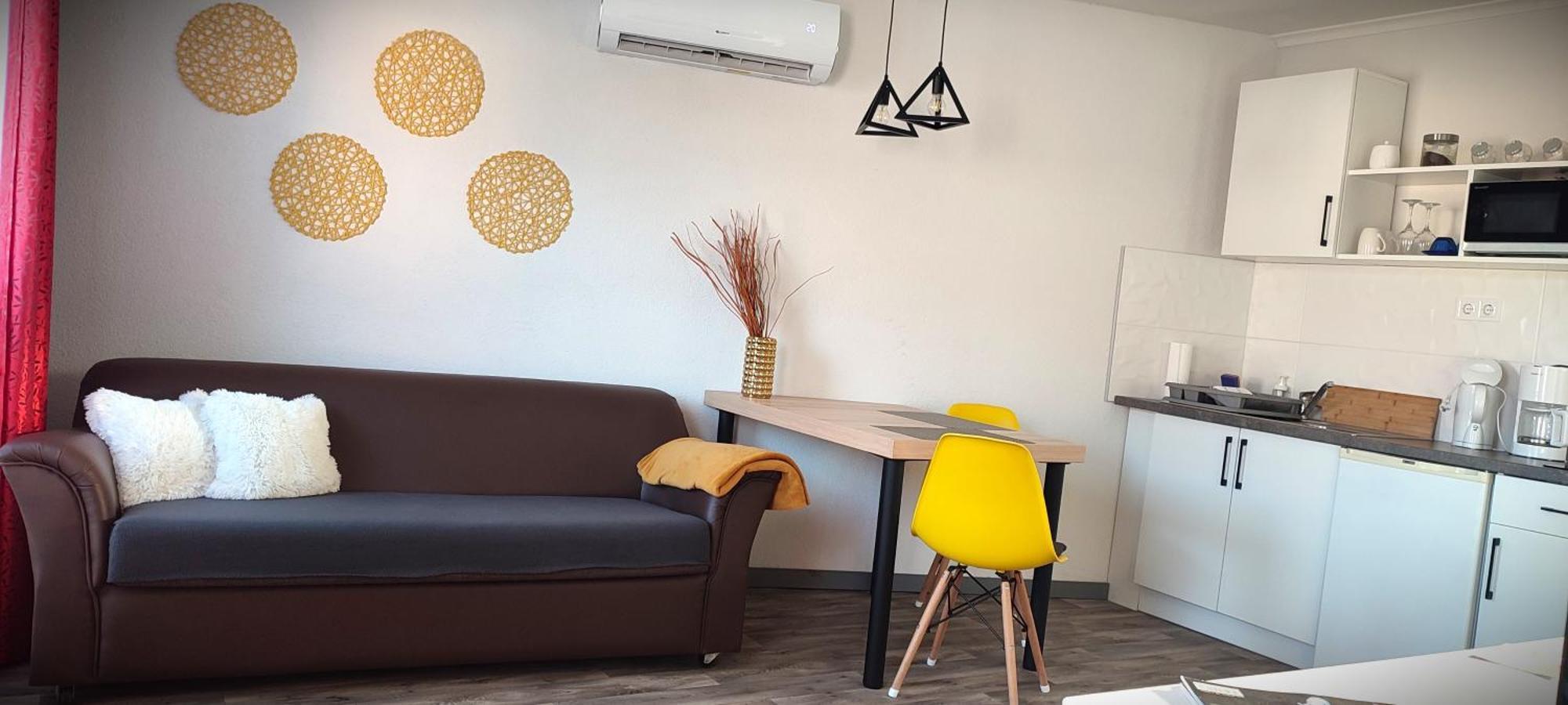 Koller Apartmanház Sarvar Exterior foto