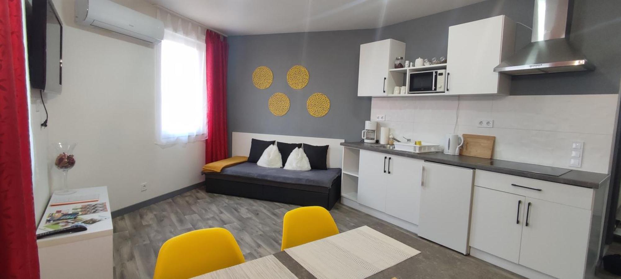 Koller Apartmanház Sarvar Exterior foto